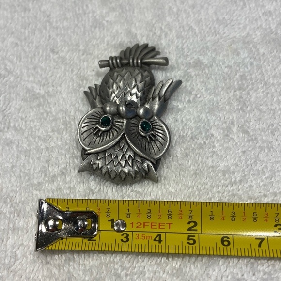 Vintage Pewter JJ Owl Brooch Pin Green Eye Rhinestones - Picture 6 of 13